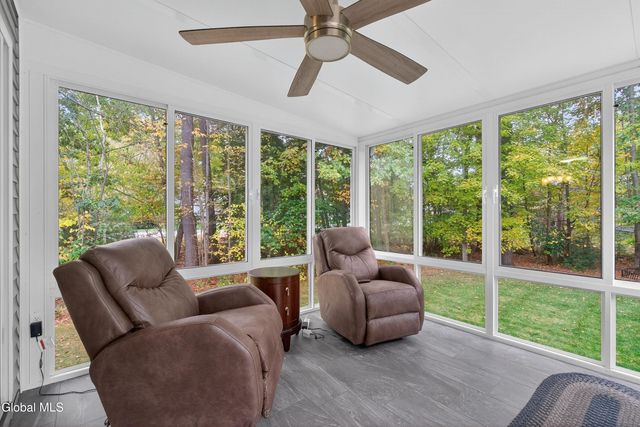 18 Amber Lane, Moreau, NY 12828