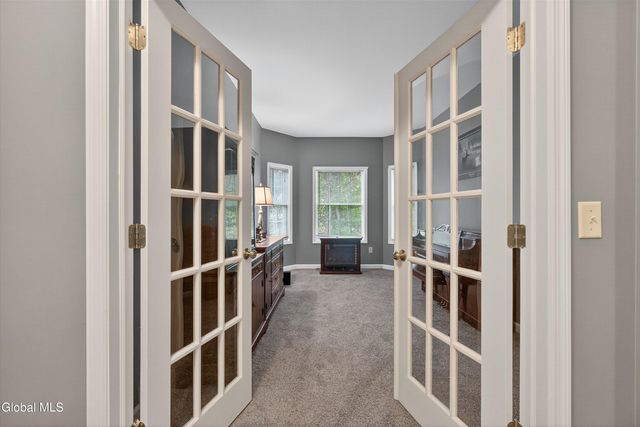 18 Amber Lane, Moreau, NY 12828