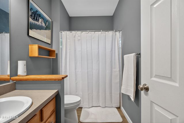 18 Amber Lane, Moreau, NY 12828