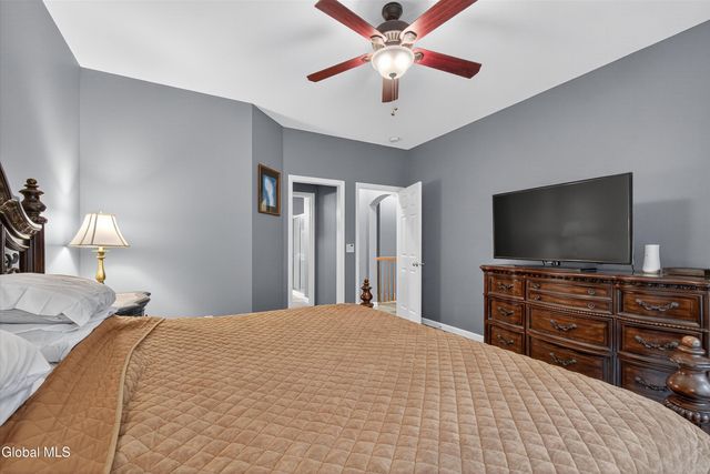 18 Amber Lane, Moreau, NY 12828