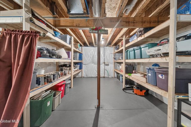 18 Amber Lane, Moreau, NY 12828