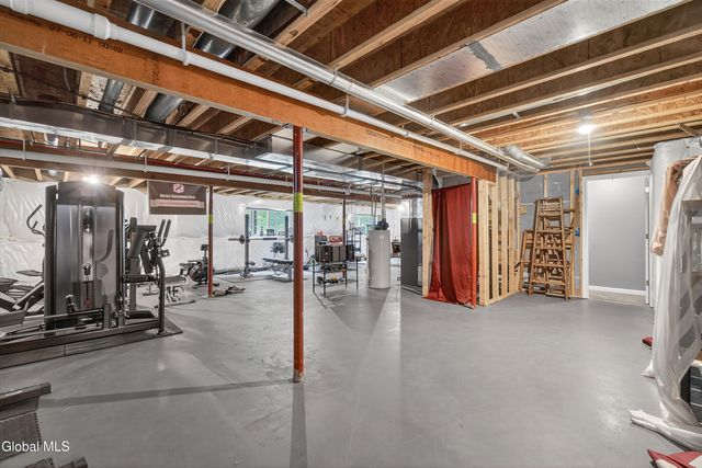 18 Amber Lane, Moreau, NY 12828