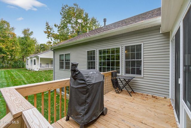 18 Amber Lane, Moreau, NY 12828