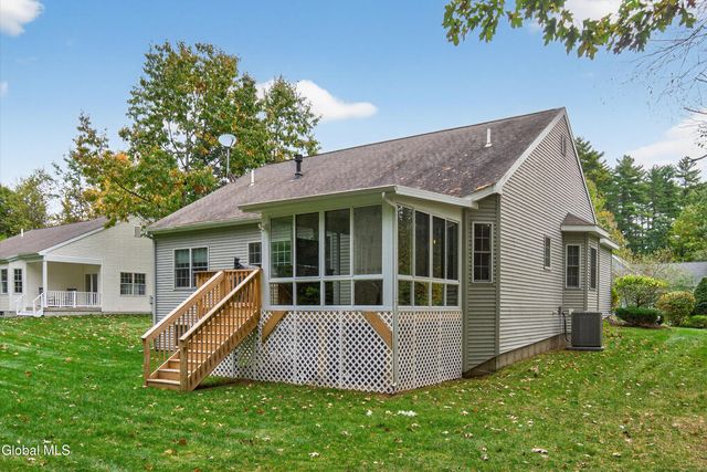 18 Amber Lane, Moreau, NY 12828