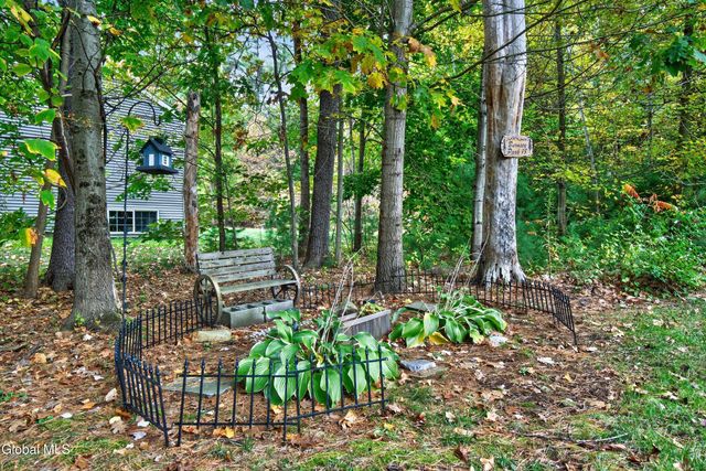 18 Amber Lane, Moreau, NY 12828