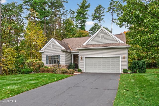 18 Amber Lane, Moreau, NY 12828