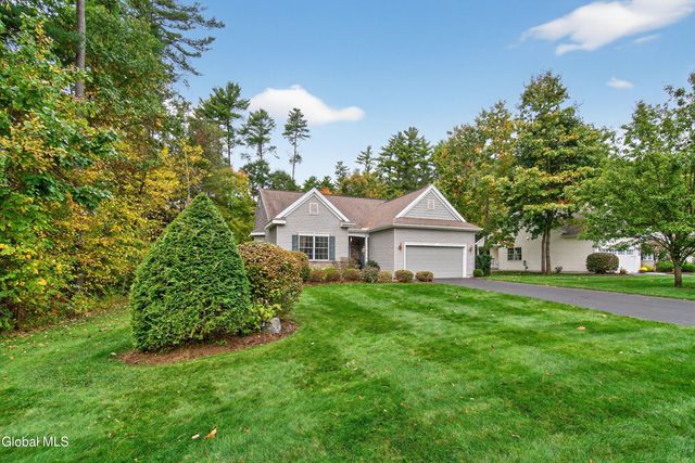 18 Amber Lane, Moreau, NY 12828