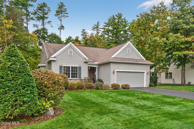 18 Amber Lane, Moreau, NY 12828