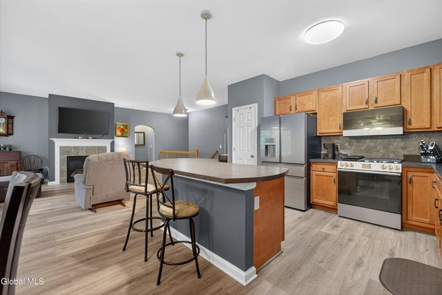 18 Amber Lane, Moreau, NY 12828