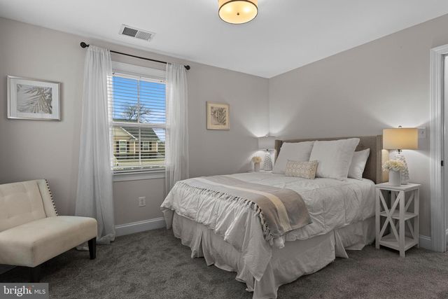 319 QUARRY POINT RD, Malvern, PA 19355