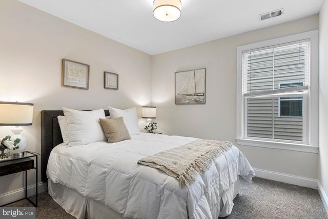 319 QUARRY POINT RD, Malvern, PA 19355