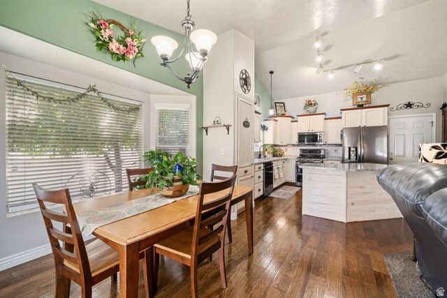 1458 N 2400 W, Clinton, UT 84015