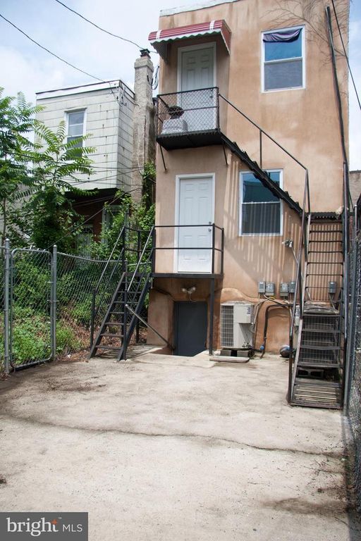 Image 2 of property listing at 6006 CHESTNUT ST, Philadelphia, PA 19139