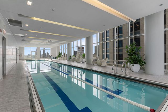 340 E RANDOLPH Street 2905, Chicago, IL 60601