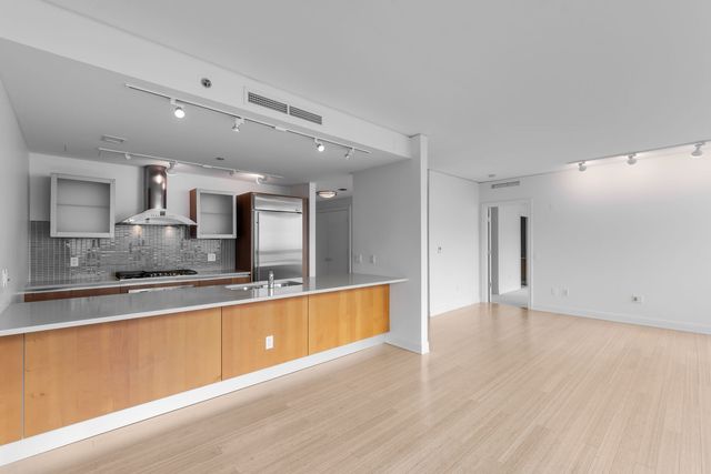 340 E RANDOLPH Street 2905, Chicago, IL 60601