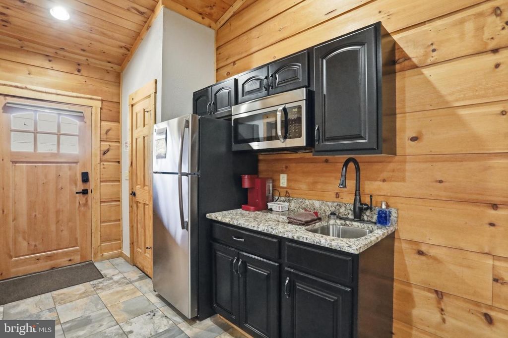 Image 3 of property listing at 26 LAKESIDE VILLAGE LANE, Mc Henry, MD 21541