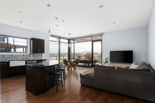 1101 Ivean Pearson RD F201, Lago Vista, TX 78645