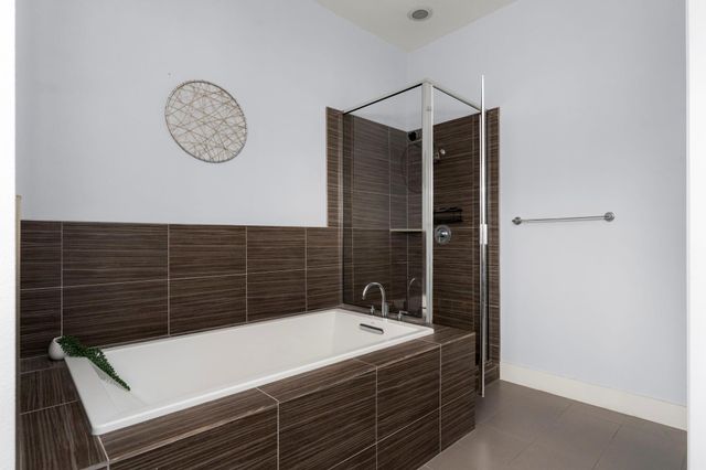 1101 Ivean Pearson RD F201, Lago Vista, TX 78645