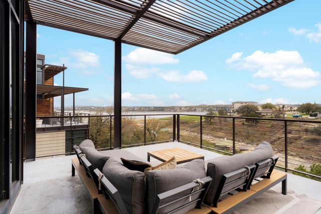 1101 Ivean Pearson RD F201, Lago Vista, TX 78645