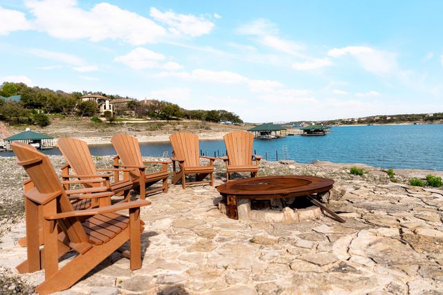 1101 Ivean Pearson RD F201, Lago Vista, TX 78645