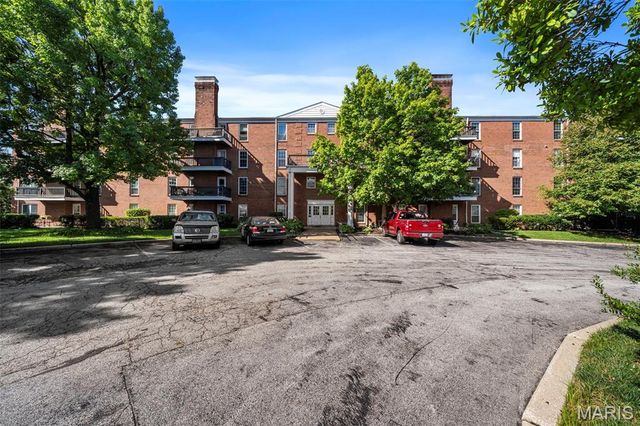 10358 Chimney Rock Drive 31, St Louis, MO 63146
