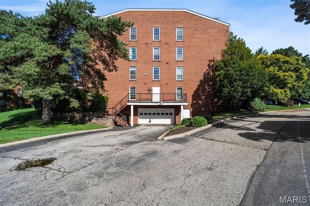 10358 Chimney Rock Drive 31, St Louis, MO 63146