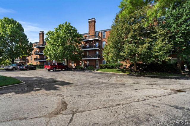10358 Chimney Rock Drive 31, St Louis, MO 63146