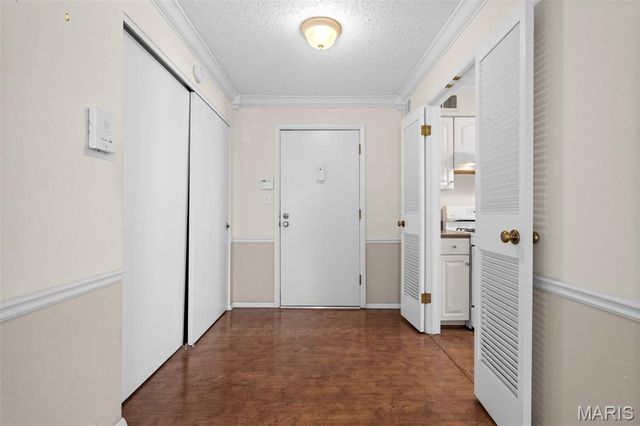 10358 Chimney Rock Drive 31, St Louis, MO 63146