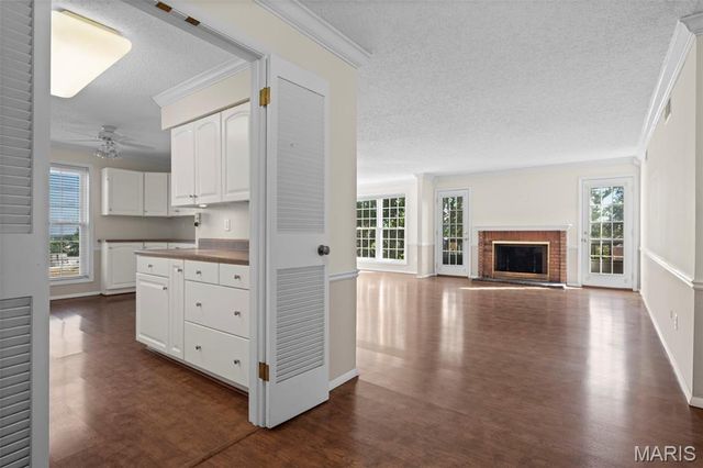10358 Chimney Rock Drive 31, St Louis, MO 63146
