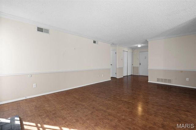 10358 Chimney Rock Drive 31, St Louis, MO 63146