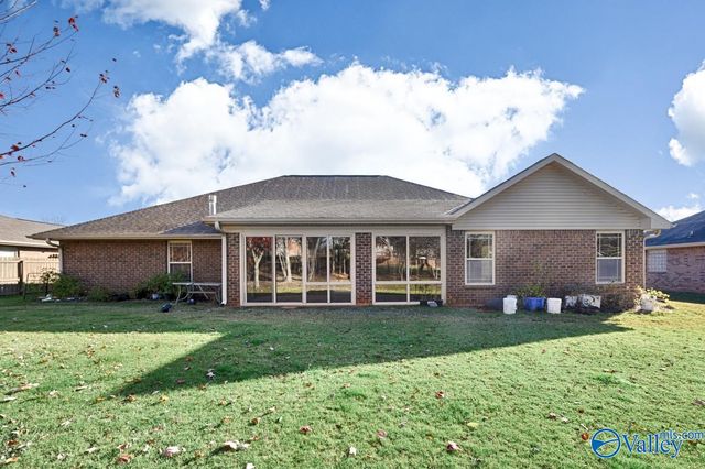 618 Summer Cove Circle NW, Madison, AL 35757