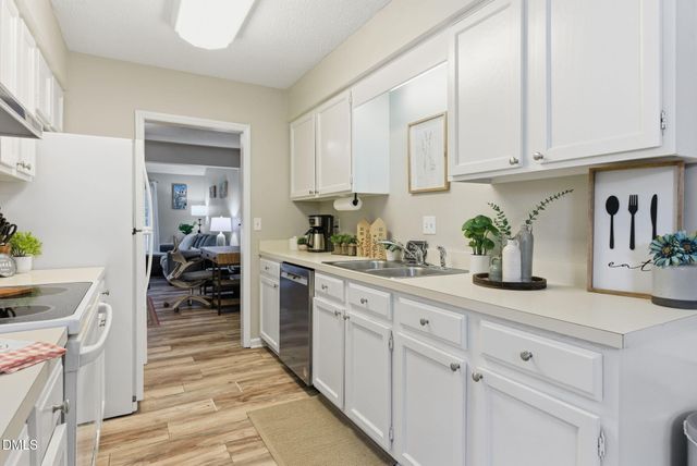 5946 Carmel Lane, Raleigh, NC 27609