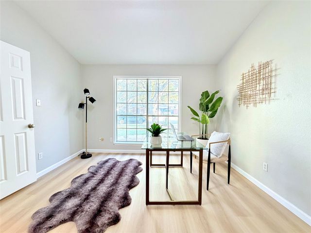 2417 Hallie LN, Round Rock, TX 78664