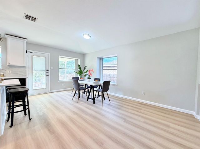 2417 Hallie LN, Round Rock, TX 78664