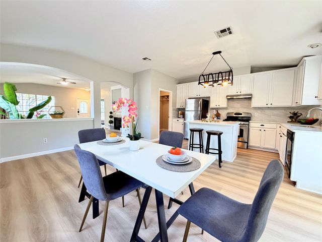 2417 Hallie LN, Round Rock, TX 78664