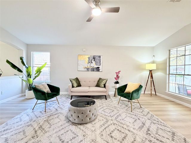 2417 Hallie LN, Round Rock, TX 78664