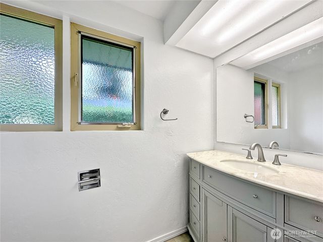7920 NE 26th Street, Medina, WA 98039