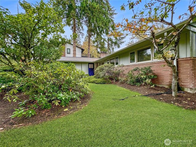 7920 NE 26th Street, Medina, WA 98039