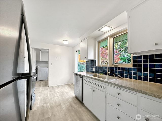 7920 NE 26th Street, Medina, WA 98039