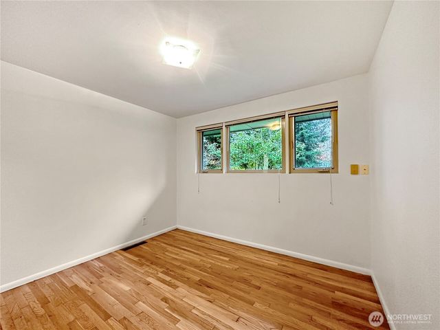 7920 NE 26th Street, Medina, WA 98039