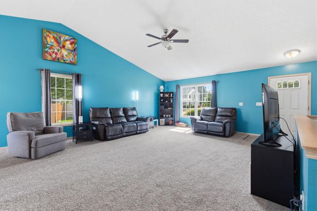 6306 Leslie Anne Court, Grove City, OH 43123