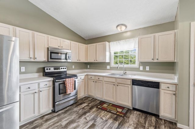 6306 Leslie Anne Court, Grove City, OH 43123