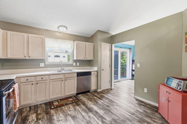 6306 Leslie Anne Court, Grove City, OH 43123
