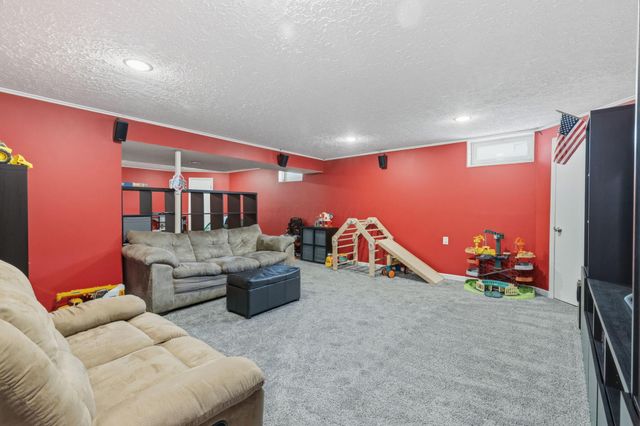6306 Leslie Anne Court, Grove City, OH 43123