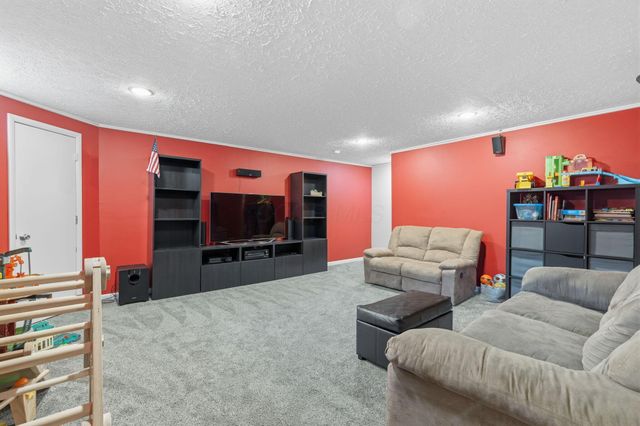 6306 Leslie Anne Court, Grove City, OH 43123