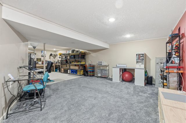 6306 Leslie Anne Court, Grove City, OH 43123