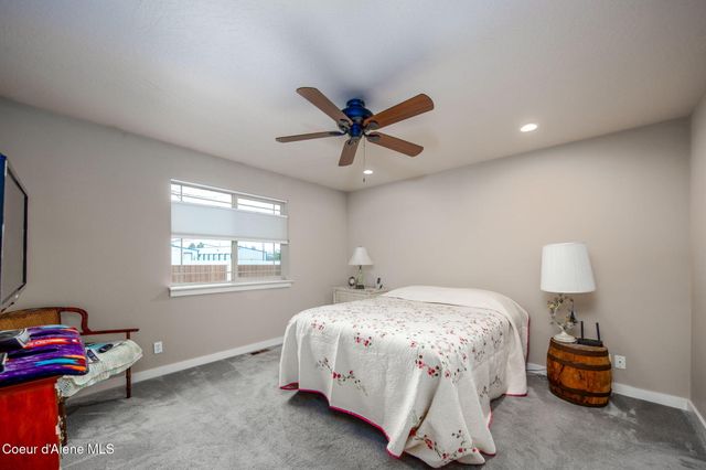 14743 N Nixon LOOP, Rathdrum, ID 83858