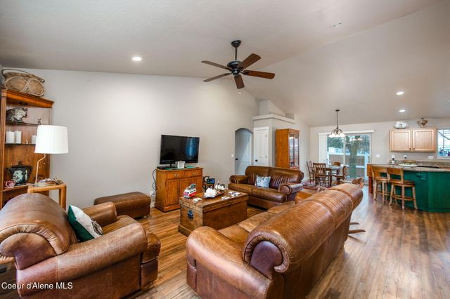 14743 N Nixon LOOP, Rathdrum, ID 83858