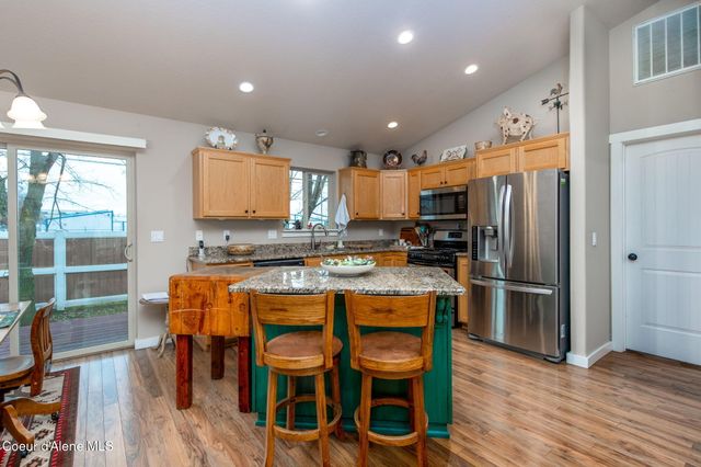 14743 N Nixon LOOP, Rathdrum, ID 83858