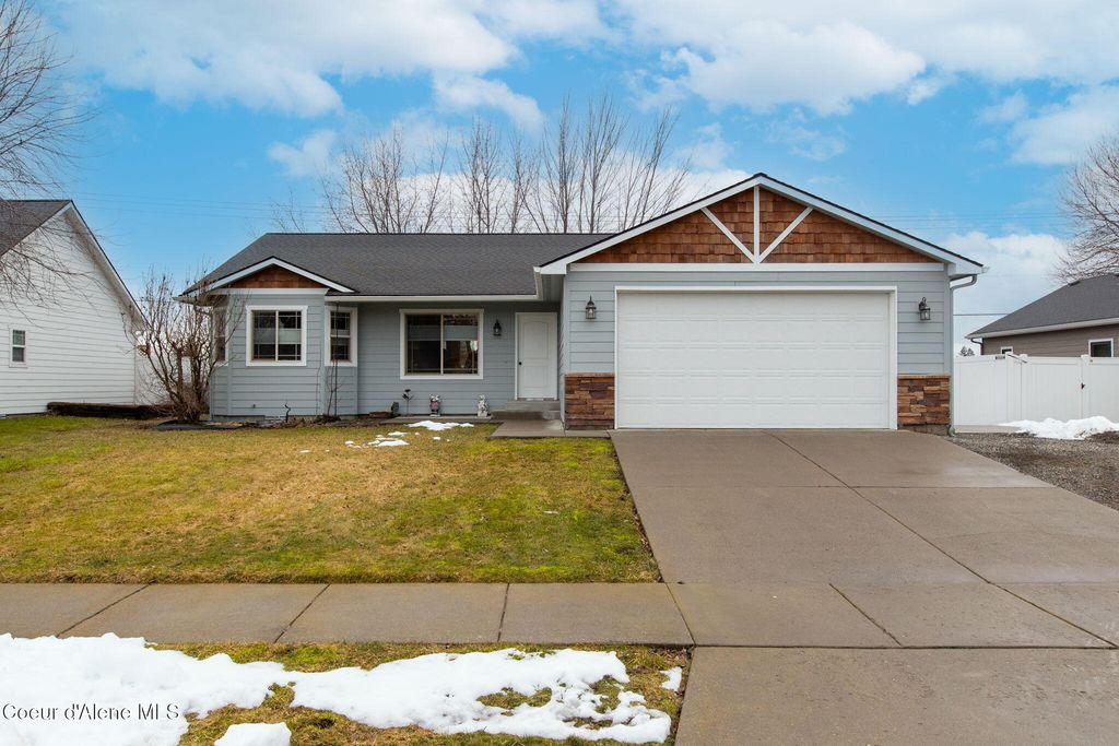 14743 N Nixon LOOP, Rathdrum, ID 83858